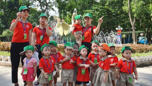 Cùng dã ngoại với các bé trường Ý Việt tại công viên Thủ Lệ